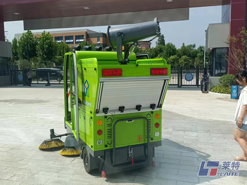校园清扫车
